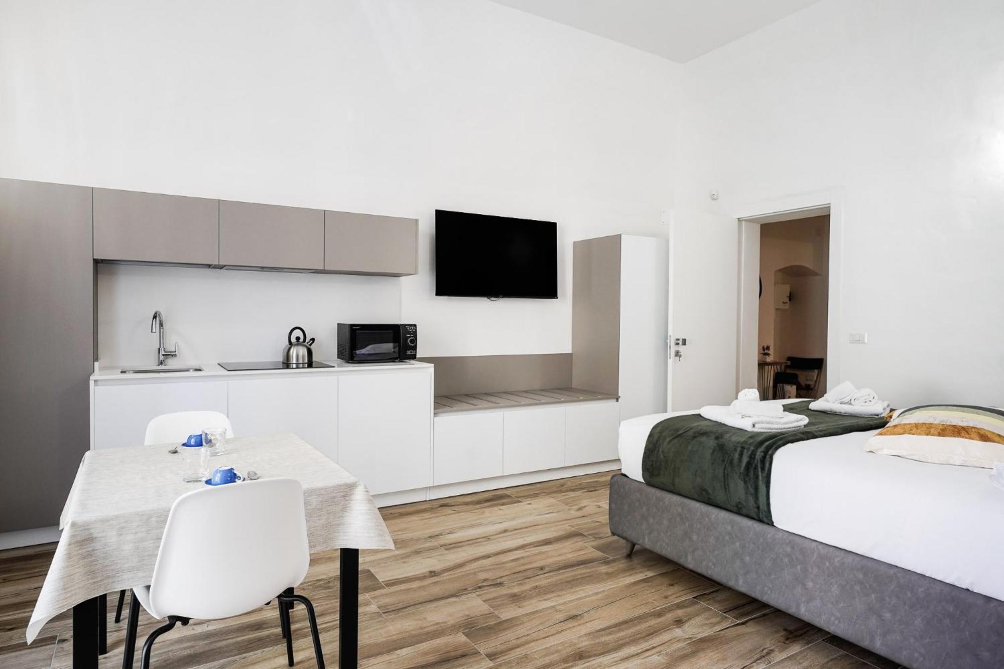 Siamo Bari Apartments By Wonderful Italy Bagian luar foto