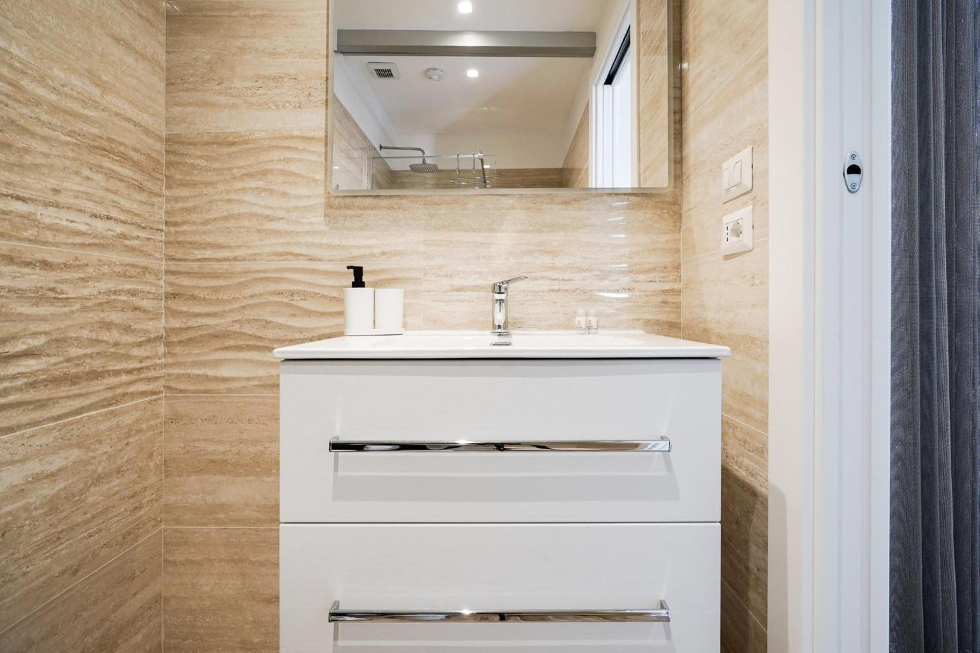 Siamo Bari Apartments By Wonderful Italy Bagian luar foto