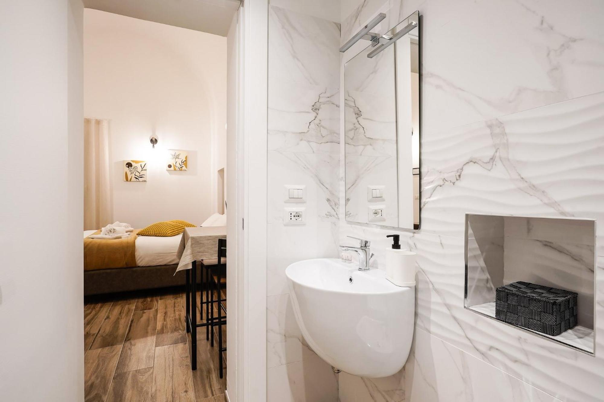 Siamo Bari Apartments By Wonderful Italy Bagian luar foto