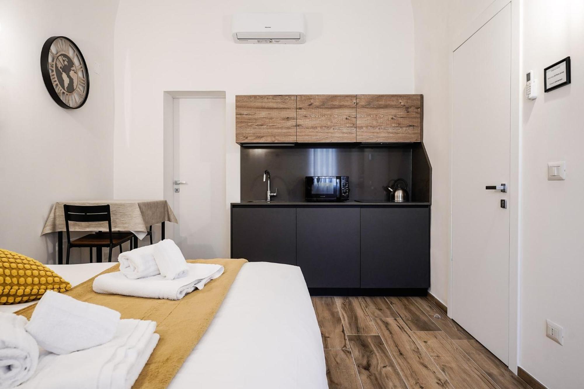 Siamo Bari Apartments By Wonderful Italy Bagian luar foto